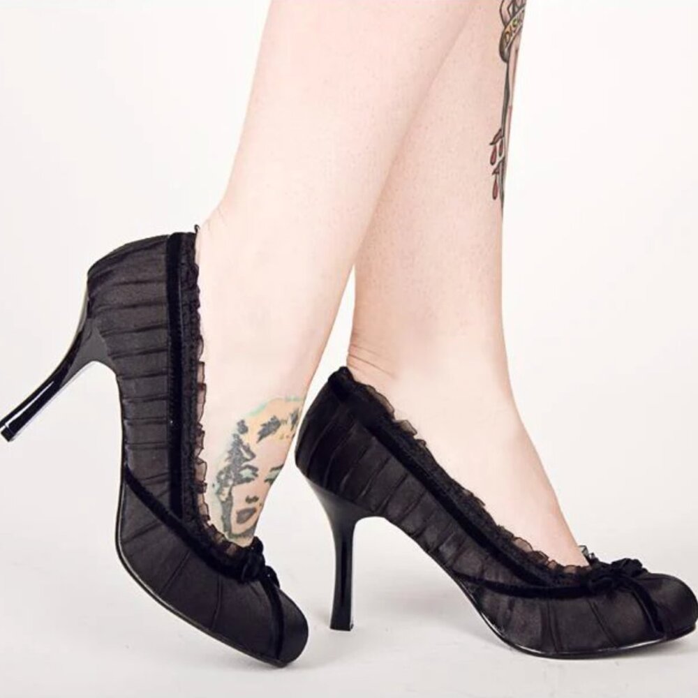 Charlotte Russe Pinup High Heels - Satin Pump Lace Velvet Bow - Black 10